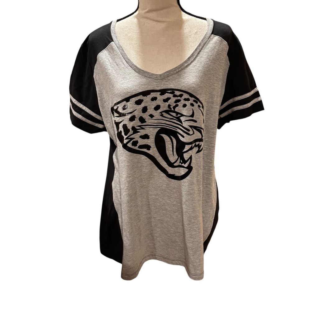 NFL Pro Line Jacksonville Jaguars Cheetah V Neck Baseball T Shirt Womens‎ XL